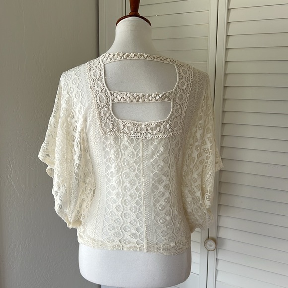 Lace top - Picture 4 of 5